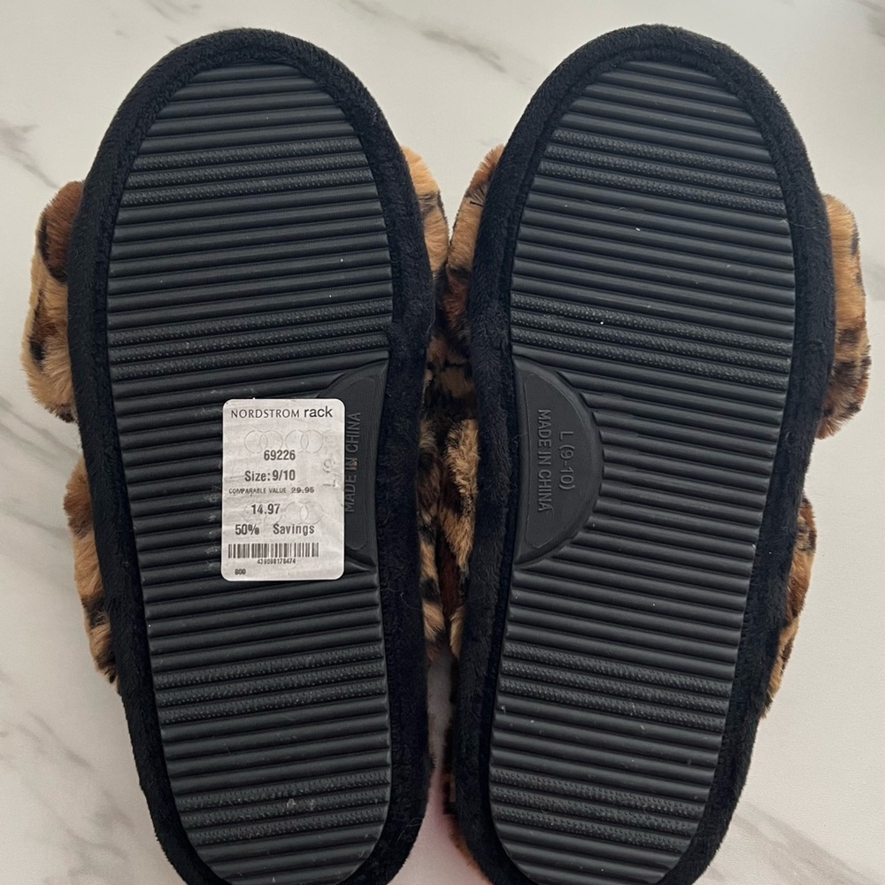 Leopard Slippers - Picture 2 of 2